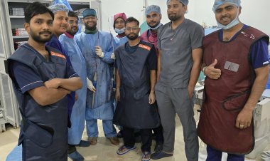 प्रयागराज में चिकित्सा क्षेत्र की बड़ी उपलब्धि: बिना बड़े ऑपरेशन के एओर्टिक एन्यूरिज़्म का सफल उपचार