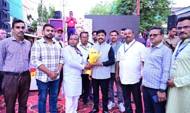 सांस्कृतिक आयोजन समाज को जोड़ने के साथ-साथ स्थानीय प्रतिभाओं को प्रदान करते हैं मंच: मंत्री नंदी