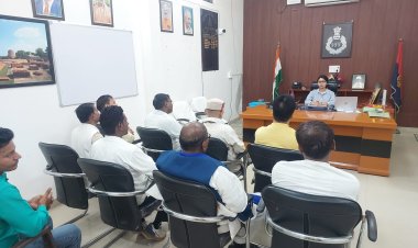 डीसीपी गोमती जोन ने सुनी व्यापारियों की समस्याएं, समाधान के लिए साझा किए गये सुझाव