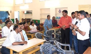 जिलाधिकारी ने जनगणना के प्रथम चरण के चल रहे प्रशिक्षण का निरीक्षण कर दिये निर्देश