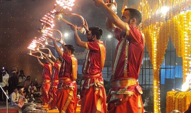 गंगा सप्तमी: श्री काशी विश्वनाथ मंदिर के घाट पर भव्य गंगा आरती, मां गंगा का षोडशोपचार पूजन