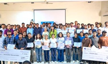 हैकाथॉन सीखने, नवाचार और आत्म खोज का एक महत्वपूर्ण मंच : कुलपति