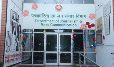 मास कम्युनिकेशन में करियर का बेहतर अवसर : डॉ दिवाकर अवस्थी