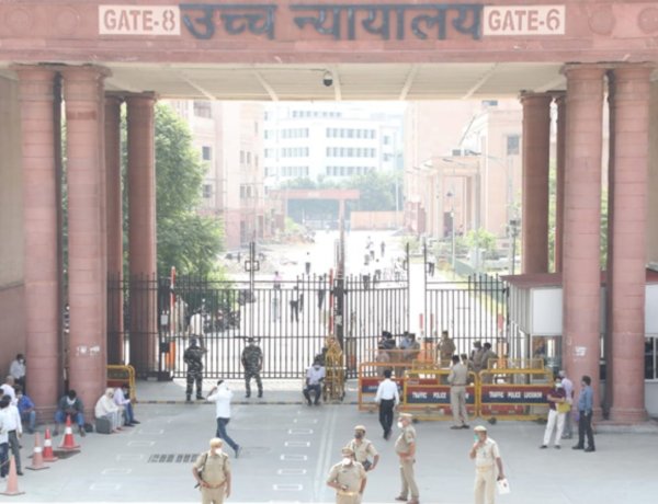 राहुल गांधी की नागरिकता से जुडे़ मामले की हुई सुनवाई, याचिकाकर्ता को दस्तावेज दाखिल करने का मिला समय