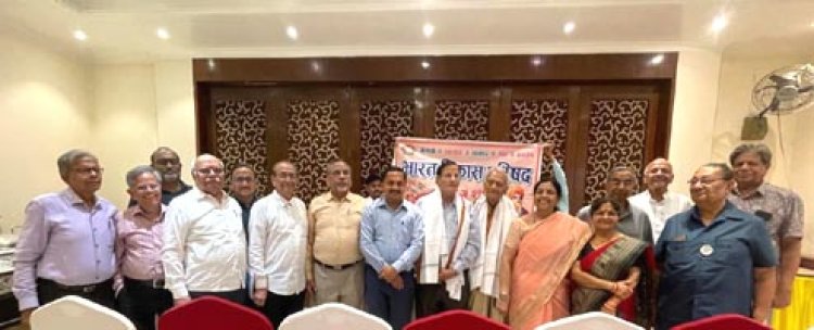 प्रो. राजेश गर्ग भाविप प्रयाग शाखा के अध्यक्ष, डॉ. जगदीश्वर द्विवेदी सचिव और गगन मोहन कोषाध्यक्ष निर्वाचित