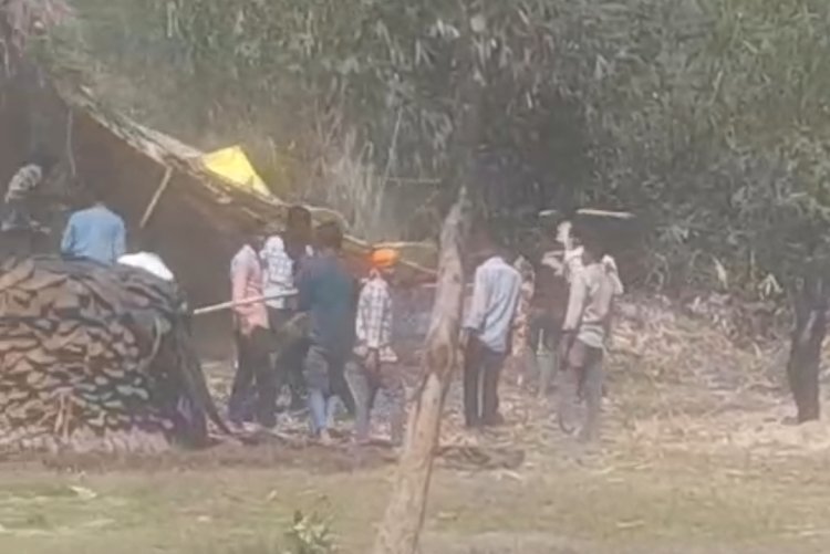 जौनपुर में दबंग लोगों ने घर में घुसकर की मारपीट, दाे महिलायें घायल