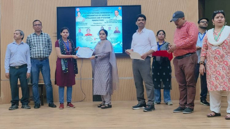 कृत्रिम बुद्धिमत्ता एवं डेटा विज्ञान में दक्षता से खुलेगा बेहतर भविष्य : डॉ. प्रताप नारायण पाठक