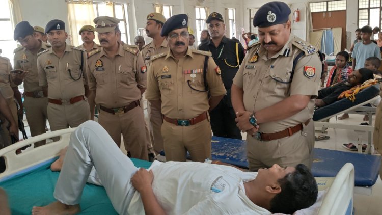 मऊ में रात्रि गश्त के दौरान पुलिस वाहन में ट्रेलर ने मारी टक्कर, हेड कांस्टेबल की मौत, दारोगा सहित तीन लोग घायल