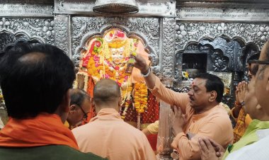 मुख्यमंत्री योगी आदित्यनाथ पहुंचे वाराणसी,कालभैरव मंदिर में लगाई हाजिरी