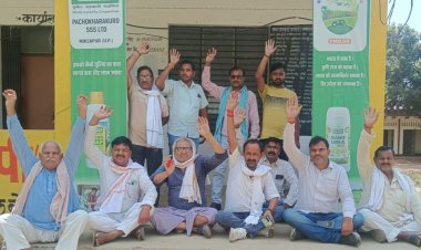 गेहूं खरीद शुरू न होने से भड़के किसान, क्रय केंद्र पर किया प्रदर्शन