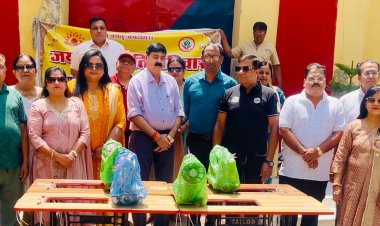 महिला कैदियों को मिला आत्मनिर्भरता का सहारा, जिला कारागार में बांटी गईं सिलाई मशीनें : विकास ओमर