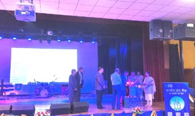 आकाशवाणी के 90 वर्ष पूर्ण होने पर प्रयागराज में सजीव संगीत संध्या का आयोजन
