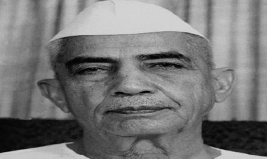 उपराष्ट्रपति, लोकसभा अध्यक्ष और केंद्रीय मंत्रियों ने चौधरी चरण सिंह की पुण्यतिथि पर अर्पित की श्रद्धांजलि