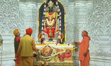 रामजन्मभूमि मंदिर परिसर में मां भगवती मंदिर के शिखर पर हुआ ध्वजारोहण