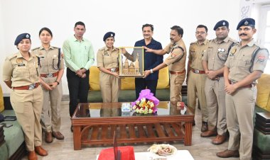 परिवीक्षाधीन आईपीएस मानसी दहिया का वाराणसी में व्यावहारिक प्रशिक्षण अवधि पूर्ण होने पर भावभीनी विदाई