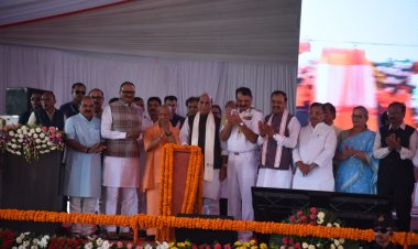 राष्ट्रभक्ति और सैन्य गौरव का प्रतीक बन रहा लखनऊ : राजनाथ