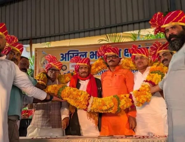 जौनपुर की प्रतिभाएं महानगरों तक रोशन कर रही हैं जिले का नाम : कृपाशंकर सिंह