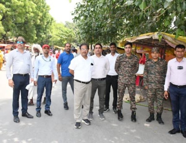 प्रयागराज में रक्षा भूमि पर तीसरा संयुक्त अतिक्रमण विरोधी अभियान; 50 से अधिक अवैध संरचनाएं हटाई