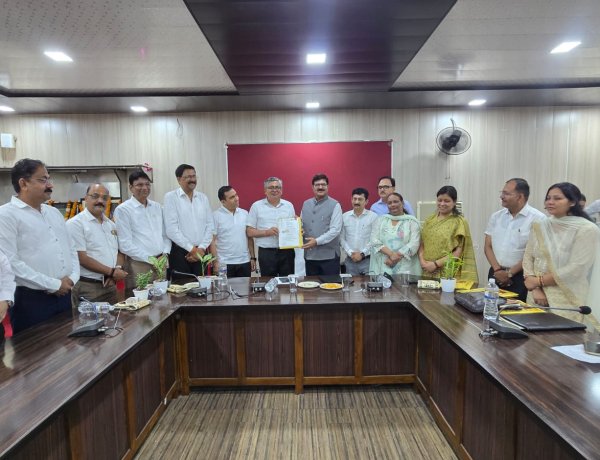 महात्मा गांधी काशी विद्यापीठ में पांच एमओयू पर हस्ताक्षर, युवा उद्यमिता पर जोर