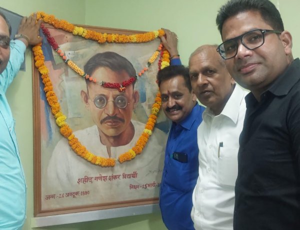हिंदी पत्रकारिता दिवस पर गणेश शंकर विद्यार्थी को किया गया नमन