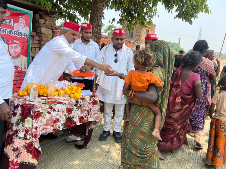 मजदूर दिवस पर जौनपुर में श्रमिकों का सम्मान, अधिकारों की रक्षा का लिया संकल्प