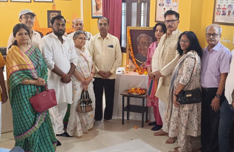 पूर्व मुख्यमंत्री राम प्रकाश गुप्ता की पुण्यतिथि पर सेवा कार्यक्रम, जरूरतमंदों को वितरित की गई सामग्री