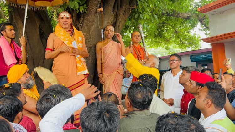 गौ हत्या की घटनाएं चिंताजनक, रोकने के लिए समाज के हर व्यक्ति को आना होगा आगे : शंकराचार्य अविमुक्तेश्वरानंद