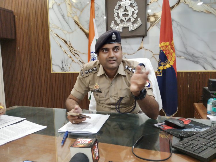 फर्जी दस्तावेज बनाकर अपराधियों की जमानत दिलाने वाले दो अपराधी गिरफ्तार