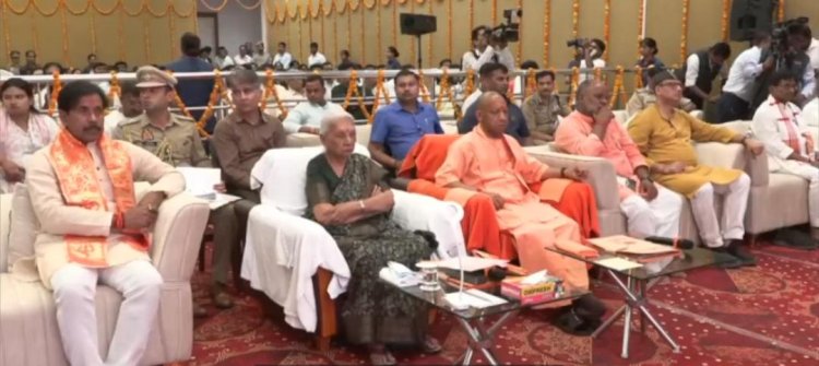 केवल मंदिरों की दीवारों में नहीं, बल्कि भारत की चेतना में बसता है सनातन: योगी आदित्यनाथ
