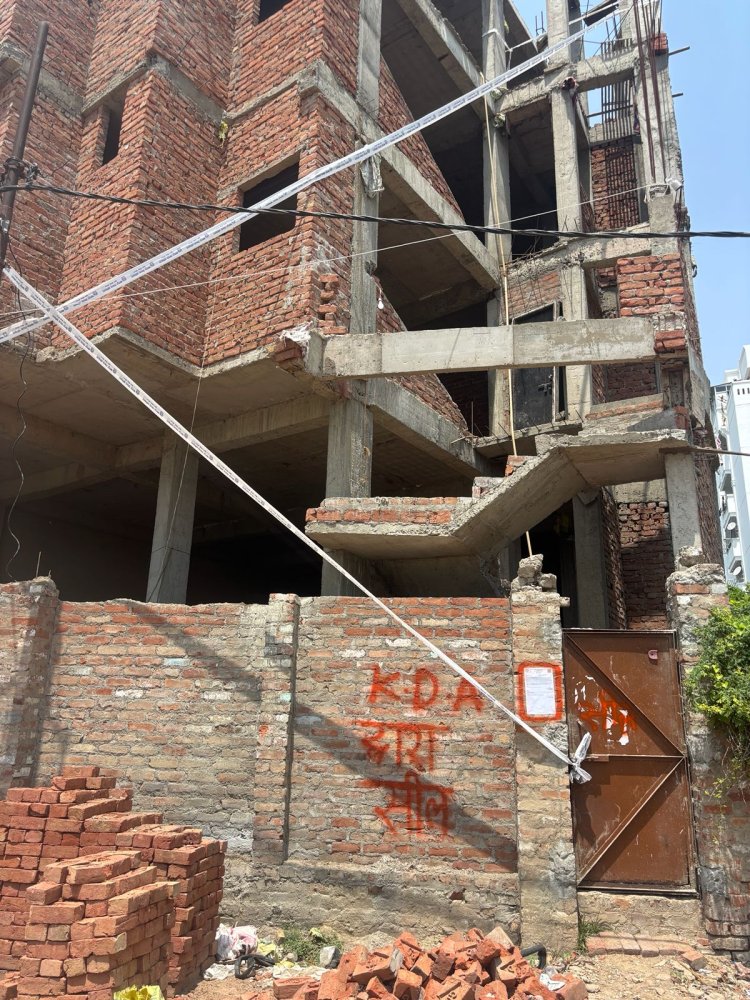 केडीए ने अवैध निर्माणों पर दाे परिसराें काे किया सील, तीन काे नाेटिस जारी : डॉ. रवि प्रताप सिंह