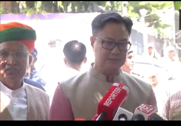 राहुल गांधी के विदेश दौरों पर केंद्रीय मंत्री ने उठाए सवाल, तीन हफ्ते पहले संसद को सूचित करना आवश्यक