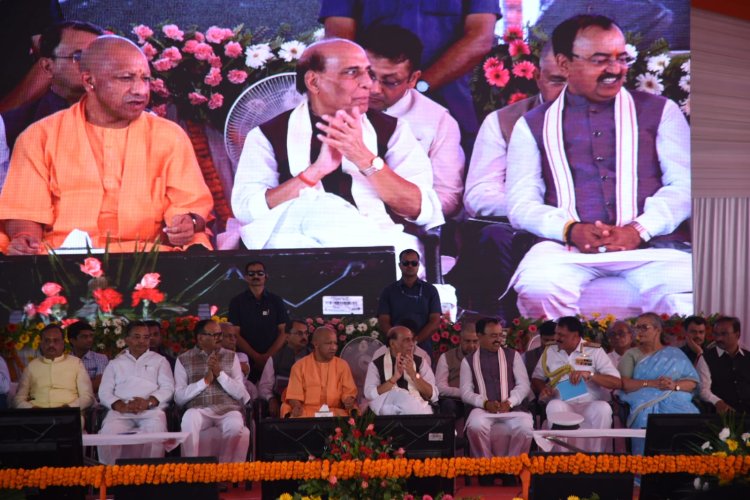 जब हम सुरक्षा के मोर्चे पर मजबूत होंगे तो दुनिया भी मैत्री करेगी: योगी आदित्यनाथ