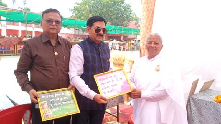 ब्रह्माकुमारीज ने विश्व तम्बाकू निषेध दिवस पर बड़े हनुमान मंदिर के प्रांगण में किया जागरूक