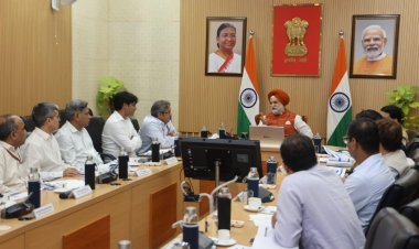 उपराज्पाल ने एमसीडी के साथ की बैठक, अवैध निर्माण पर कार्रवाई के दिए निर्देश
