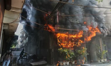 राष्ट्रपति, उपराष्ट्रपति समेत कई नेताओं ने मालवीय नगर अग्निकांड पर दुख जताया