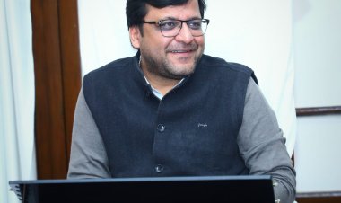 उप्र: मई माह में 5,387.63 करोड़ रुपये का राजस्व प्राप्त, 2.29 लाख लीटर अवैध शराब बरामद