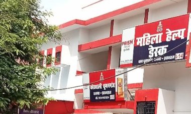 कमरे में फंदे से लटका पाया गया छात्रा का शव