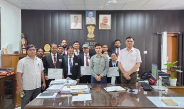 मई माह में उत्कृष्ट प्रदर्शन करने वाले टिकट चेकिंग स्टाफ हुए सम्मानित