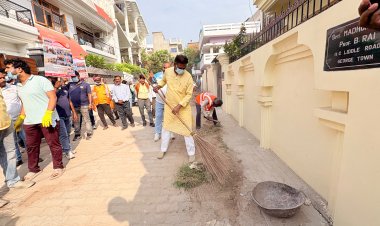 महापौर गणेश केसरवानी ने खुद संभाली झाडू, बोले- स्वच्छता हर नागरिक का दायित्व