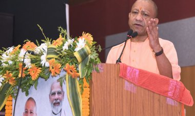 बाबा विश्वनाथ व मां गंगा ने प्रधानमंत्री मोदी को दिया गरीबों की पीड़ा समाप्त करने का सामर्थ्यः मुख्यमंत्री योगी