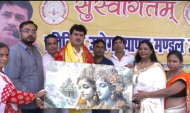 महंगाई पर लगाम लगाए सरकार, व्यापारियों का उत्पीड़न हो बंद : अनूप शुक्ला