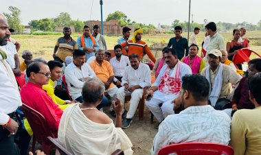 कुकुरकटवा हत्याकांड : पीड़ित परिवार से मिले महापौर गणेश केसरवानी, न्याय दिलाने का दिया भरोसा