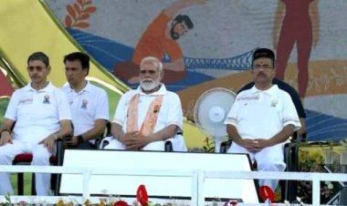 अंतरराष्ट्रीय योग दिवस पर रेड रोड बना योगमय, PM मोदी ने किया सामूहिक योगाभ्यास