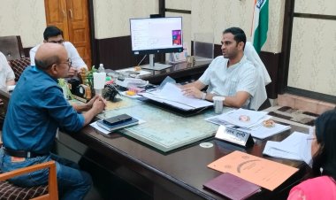 कालाजार नियंत्रण को लेकर जिलाधिकारी सख्त, बरसात से पहले छिड़काव के दिए निर्देश