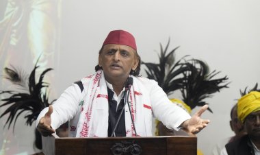 सपा सरकार बनने पर उप्र में अनुसूचित जनजाति आयोग का अलग से गठन होगा: अखिलेश यादव