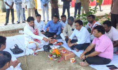 सांसद विनोद बिंद ने नवीन छात्रावास का किया भूमि पूजन