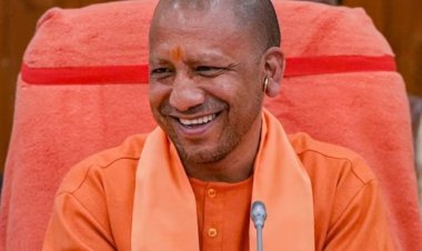 मुख्यमंत्री योगी का आगरा दौरा- समीक्षा बैठक में मेट्रो परियोजना व एयरपोर्ट का काम अक्तूबर तक पूरा करने के दिए निर्देश