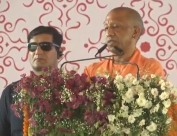 समाजवादी पार्टी की बाबरी सोच है, इसीलिए सपा सरकार में दंगे होते थे : योगी आदित्यनाथ