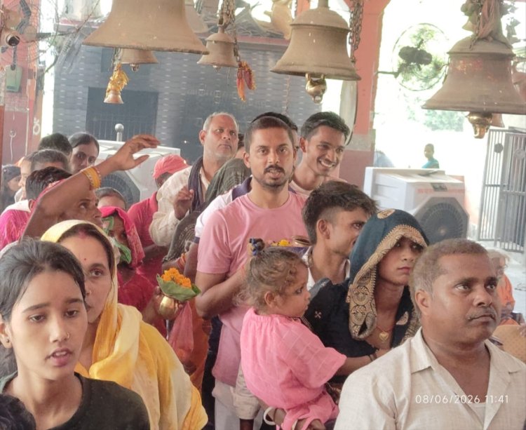 मीरजापुर के बदेवरा नाथ में दर्शन करने पहुंचे हजारों श्रद्धालु, भस्म पाने के लिए दिखे आतुर