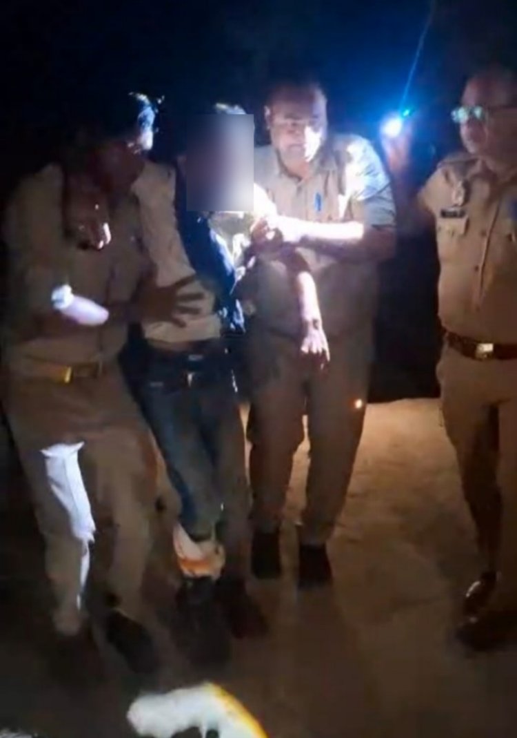 लखनऊ में भर्ती परीक्षा देने आई युवतियों से छेड़छाड़ करने वाला ऑटो चालक मुठभेड़ में गिरफ्तार